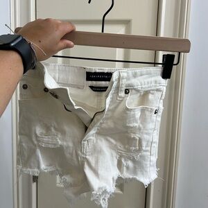 Aeropostale High Waisted white shorts, SIZE TRIPLE ZERO